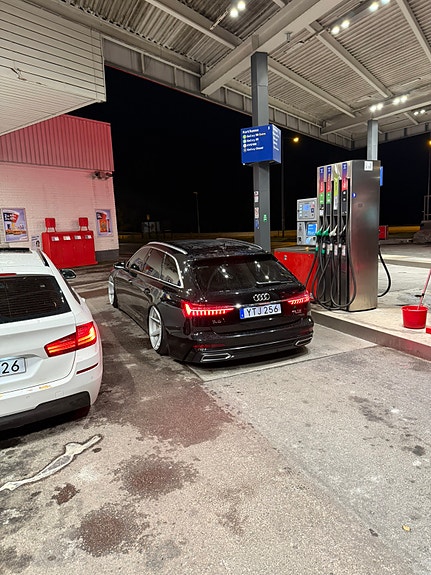 Audi A6 3 of 24