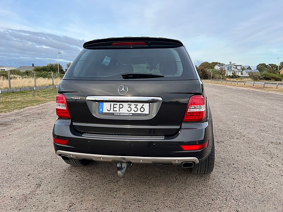 Mercedes-Benz ML320 19 of 19