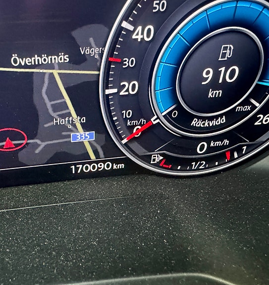 Volkswagen Passat Alltrack 7 of 15