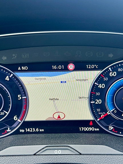 Volkswagen Passat Alltrack 13 of 15