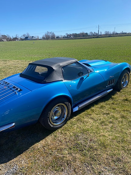 Chevrolet Corvette 6 of 9