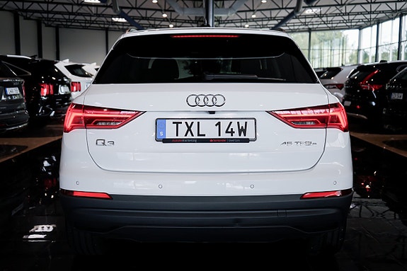 Audi Q3 7 of 27