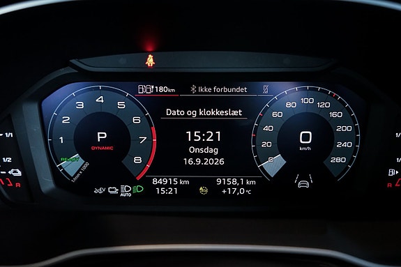 Audi Q3 12 of 27