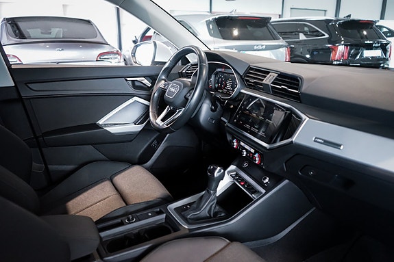 Audi Q3 24 of 27