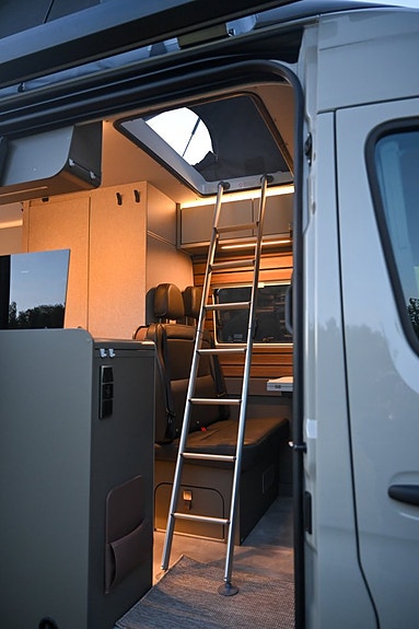 Hymer Grand Canyon S 600 4X4 Moms / D-värmare / Pop-up tak / max utrustad 4 of 30