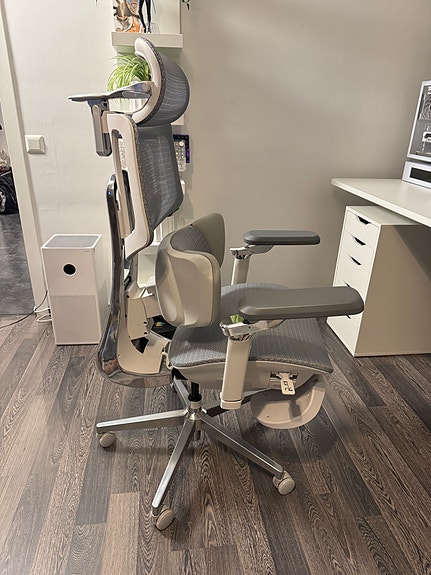 Product image 1 of 2