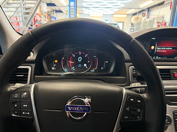 Volvo V70 4 of 8