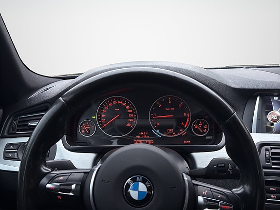 BMW 520d 12 of 19