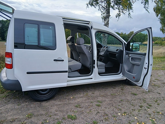 Volkswagen Caddy 4 of 11