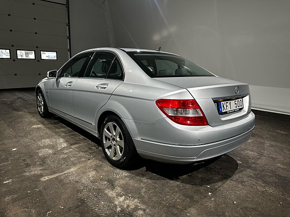 Mercedes-Benz C180 3 of 14