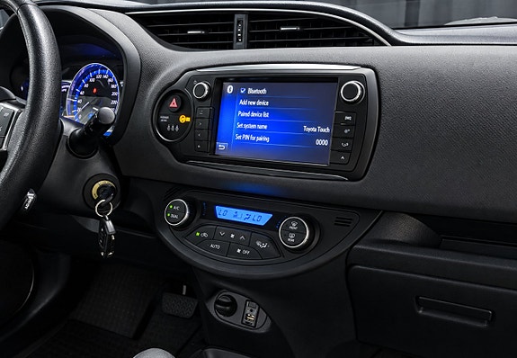 Toyota Yaris 11 of 19
