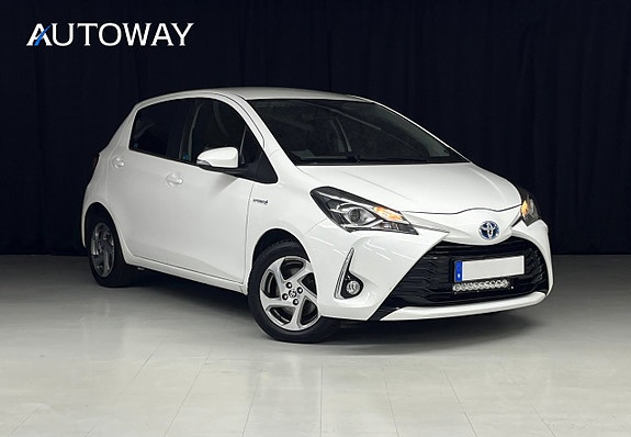 Toyota Yaris 3 of 22
