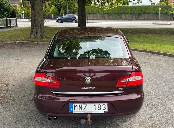 Skoda Superb 5 of 11