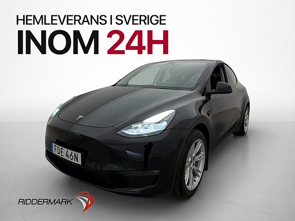 Tesla Model Y 4 of 30