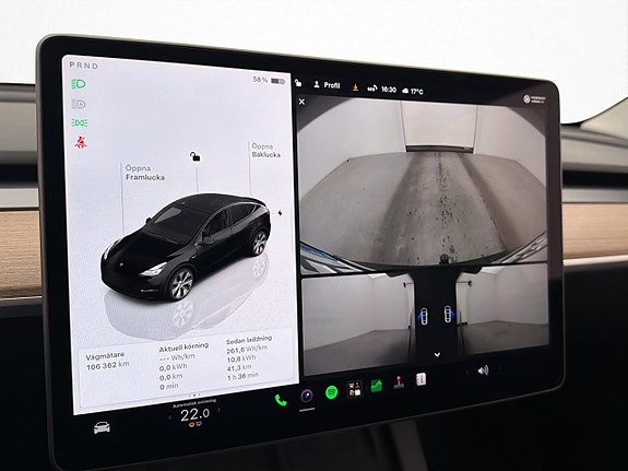 Tesla Model Y 23 of 30