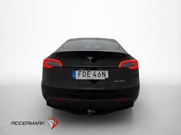 Tesla Model Y 8 of 30