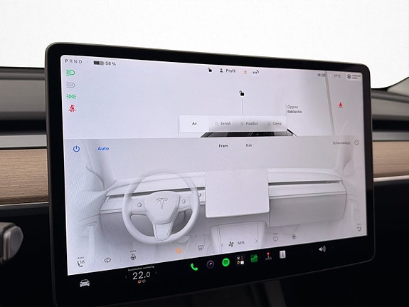 Tesla Model Y 22 of 30