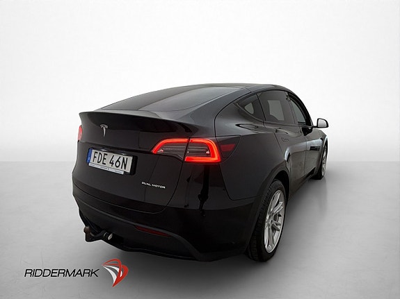 Tesla Model Y 9 of 30