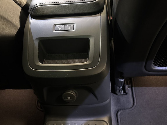 Volvo XC60 6 of 27