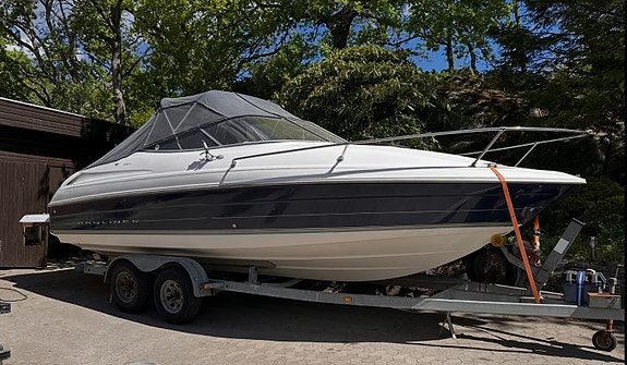 Bayliner 2352 LS Capri 10 of 17