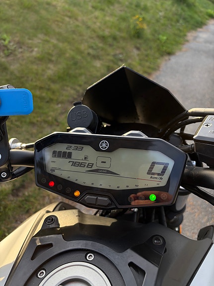 Yamaha MT-07 3 of 4