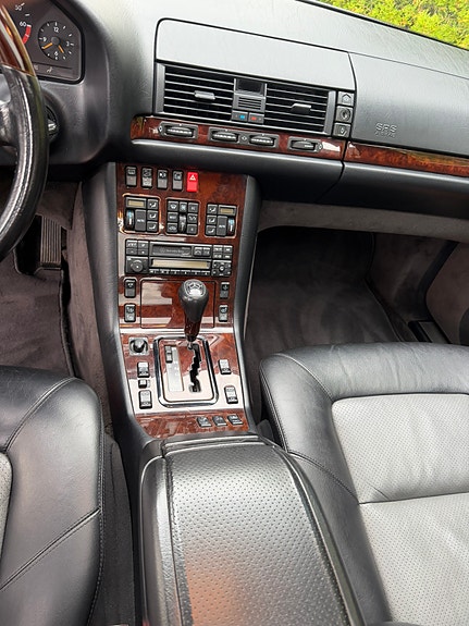 Mercedes-Benz S600 11 of 17