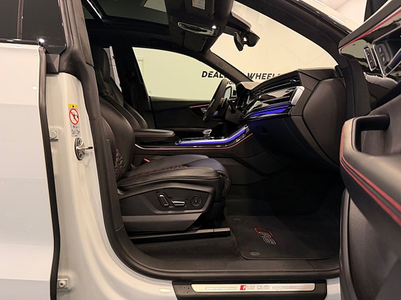 Audi RS Q8 20 of 29
