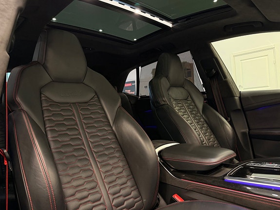 Audi RS Q8 22 of 29