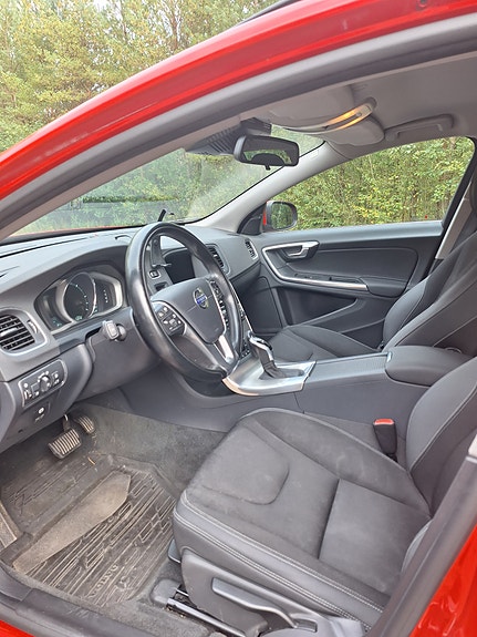 Volvo V60 6 of 18
