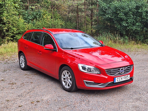 Volvo V60 2 of 18