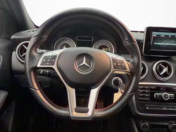 Mercedes-Benz A180 13 of 30