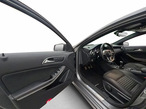 Mercedes-Benz A180 10 of 30
