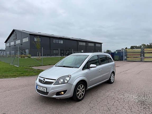 Opel Zafira 7 of 11