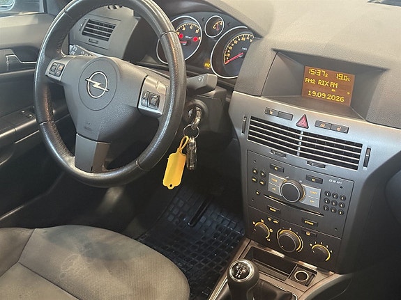 Opel Astra 11 of 21