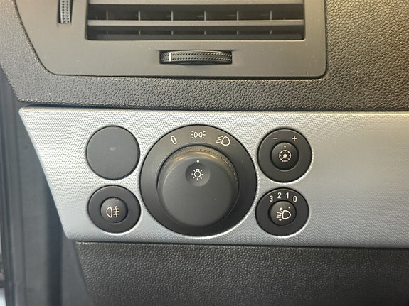 Opel Astra 12 of 21