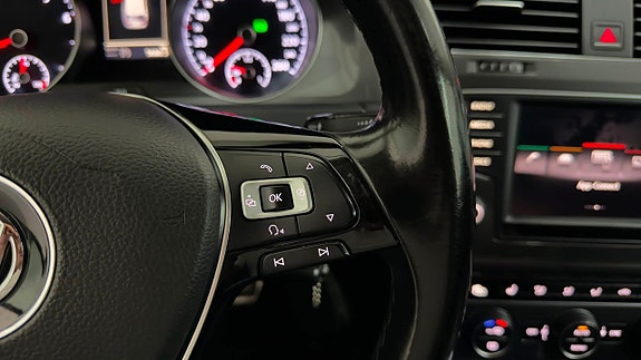 Volkswagen Golf Alltrack 16 of 22