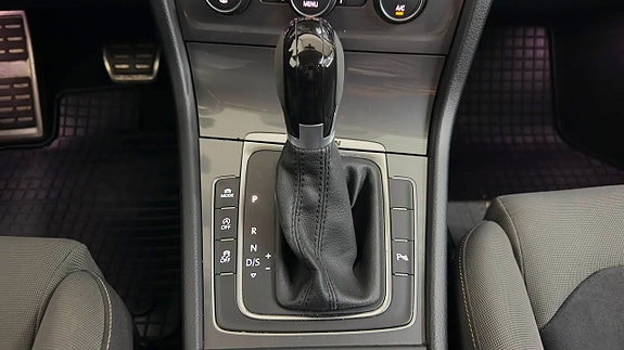 Volkswagen Golf Alltrack 20 of 22