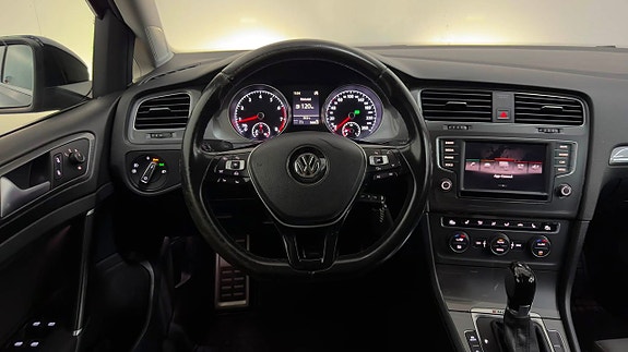 Volkswagen Golf Alltrack 13 of 22