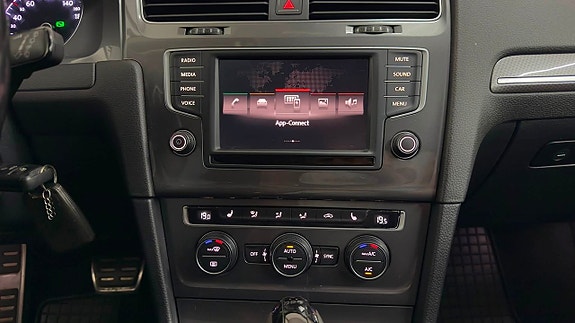Volkswagen Golf Alltrack 21 of 22
