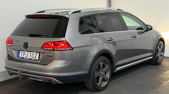 Volkswagen Golf Alltrack 8 of 22