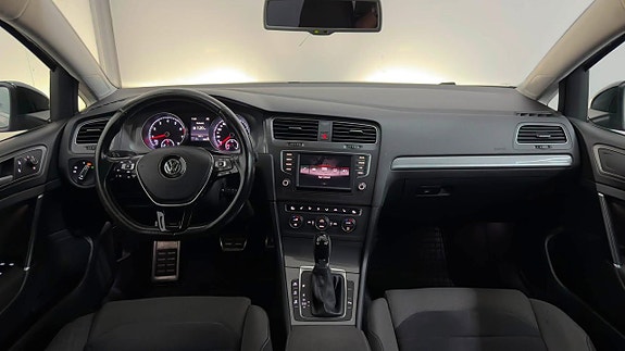 Volkswagen Golf Alltrack 12 of 22