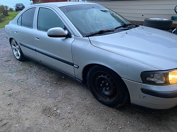 Volvo S60 3 of 7