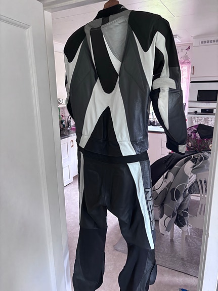 Product image 8 of 10