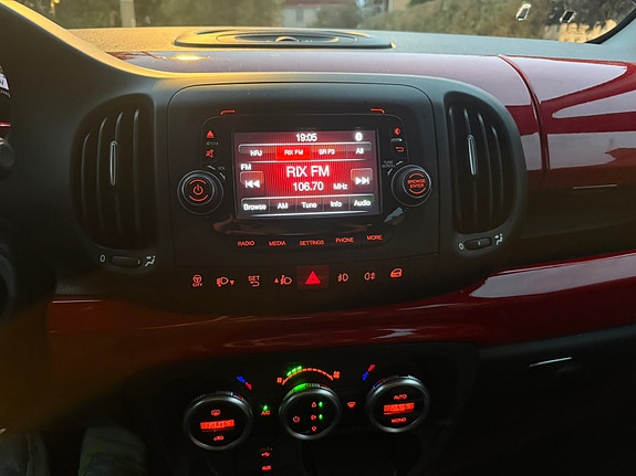 Fiat 500L 10 of 12