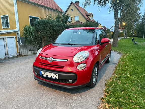 Fiat 500L 3 of 12