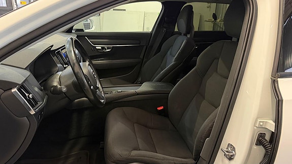 Volvo V90 8 of 14