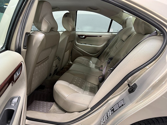 Volvo S60 10 of 16