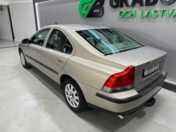 Volvo S60 3 of 16