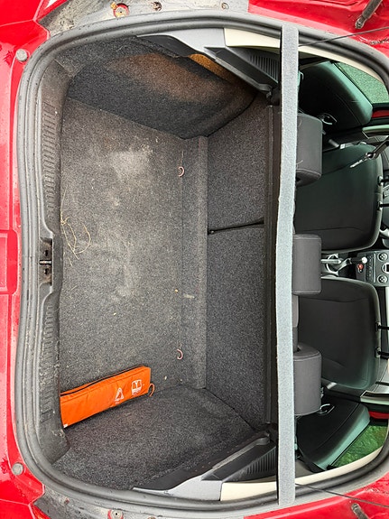Renault Clio 10 of 12