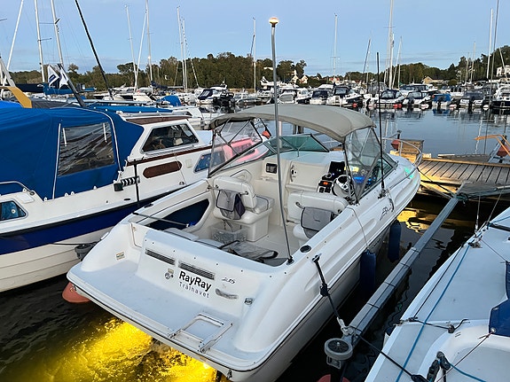 Fin Day Cruiser, mycket utrustning, perfekt för bad och vattensport. 7 of 20